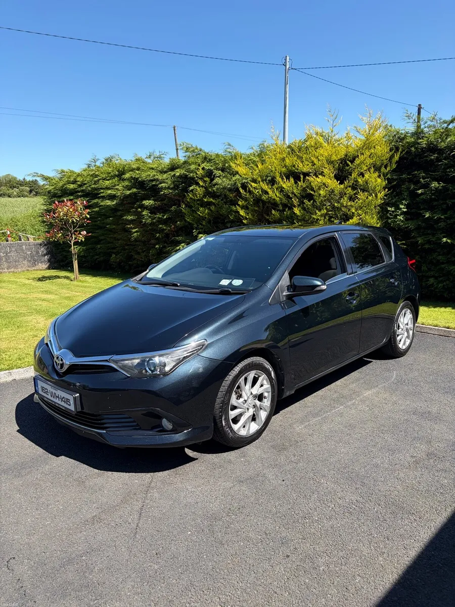 162 Toyota Auris - Business Edition - Image 1