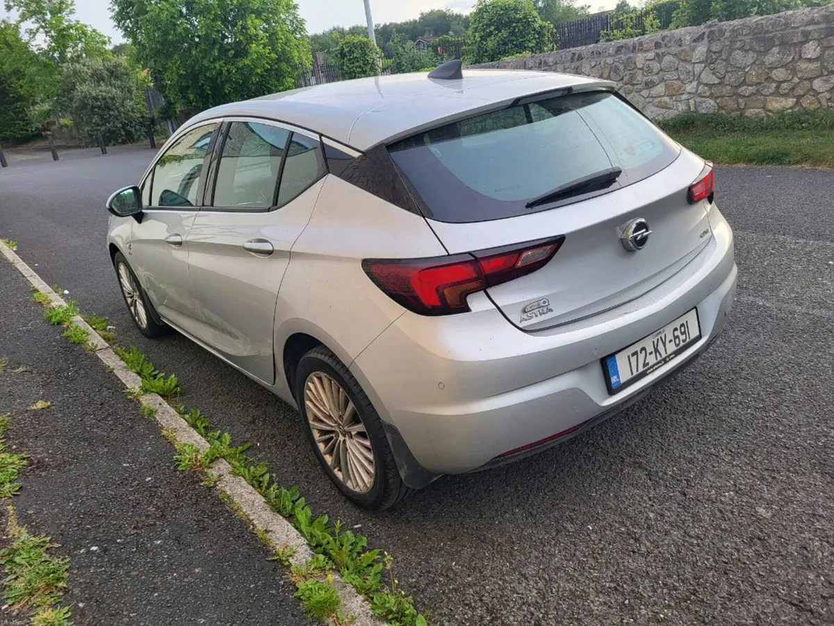 Opel astra  2017 diesel elite nctd  5/27 tax4/27 - Image 3