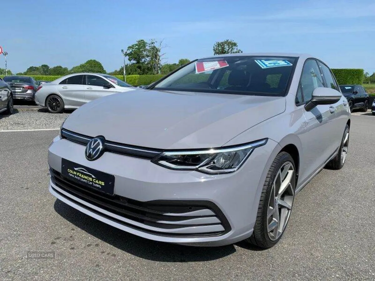 Volkswagen Golf Life - Image 1