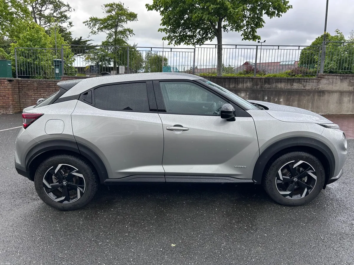 Nissan Juke 241-D Petrol Hybrid 1.6 SV Premium - Image 3