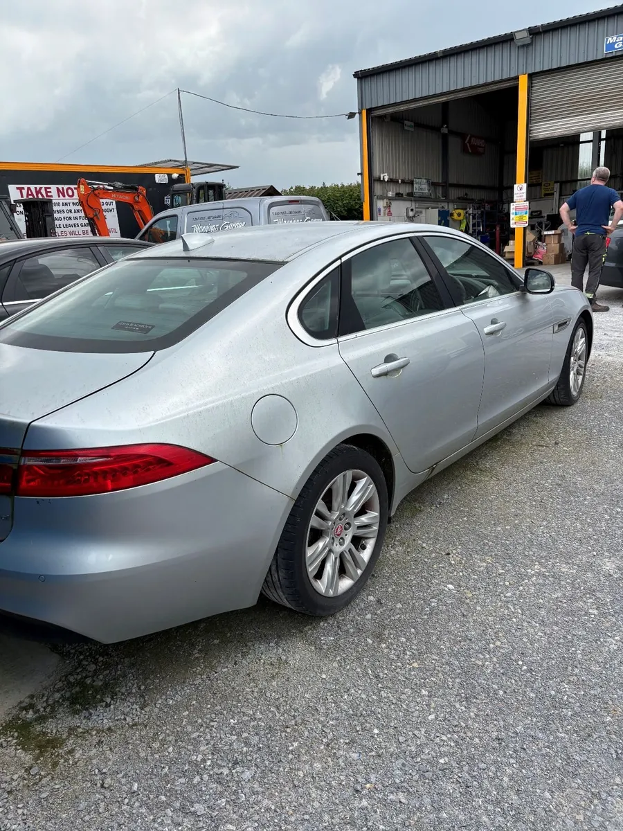 Jaguar XF 2016 - Image 2