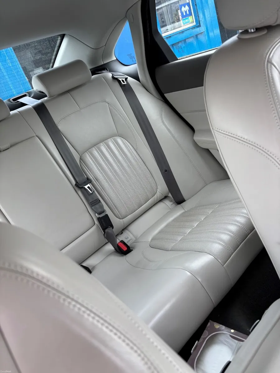 Jaguar XF 2016 - Image 6