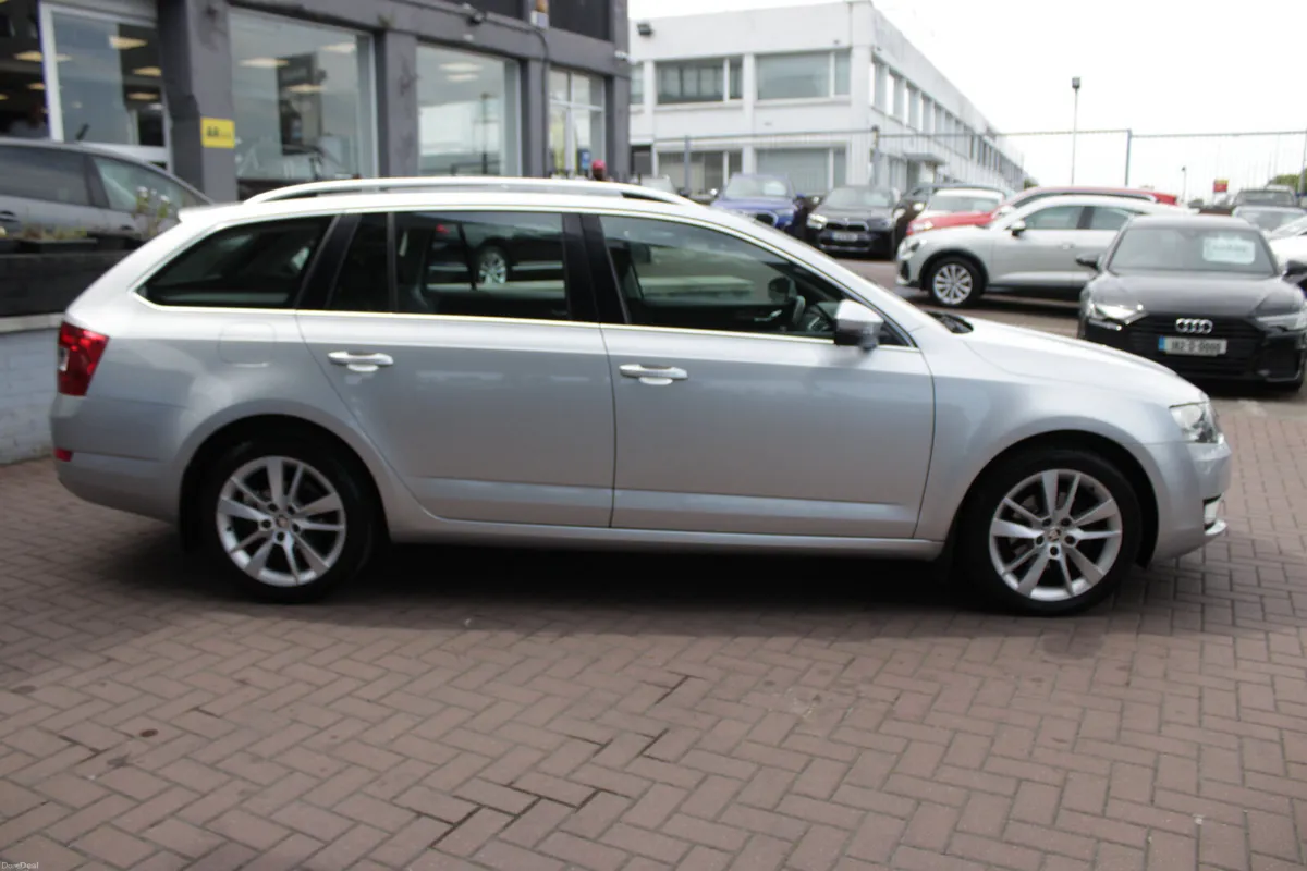 2015 SKODA OCTAVIA STYLE 2.0TDI 150HP DSG 4DR - Image 3