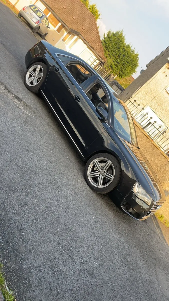 Audi a8 - Image 4