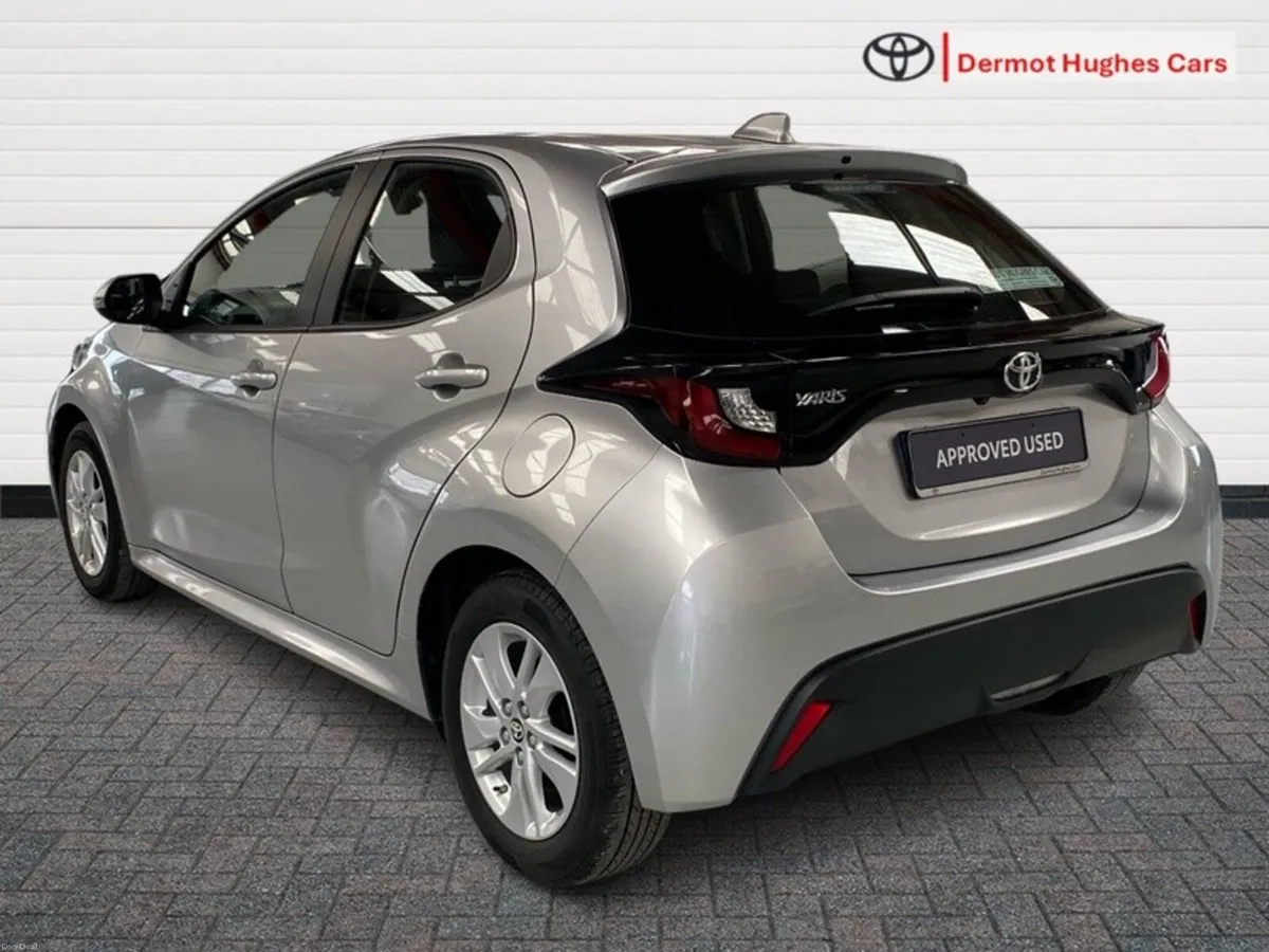 Toyota Yaris 1.0 LUNA MANUAL - Image 2