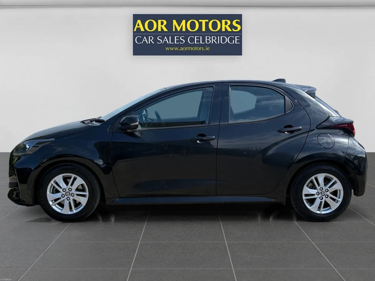 Toyota Yaris 2023 - Image 3