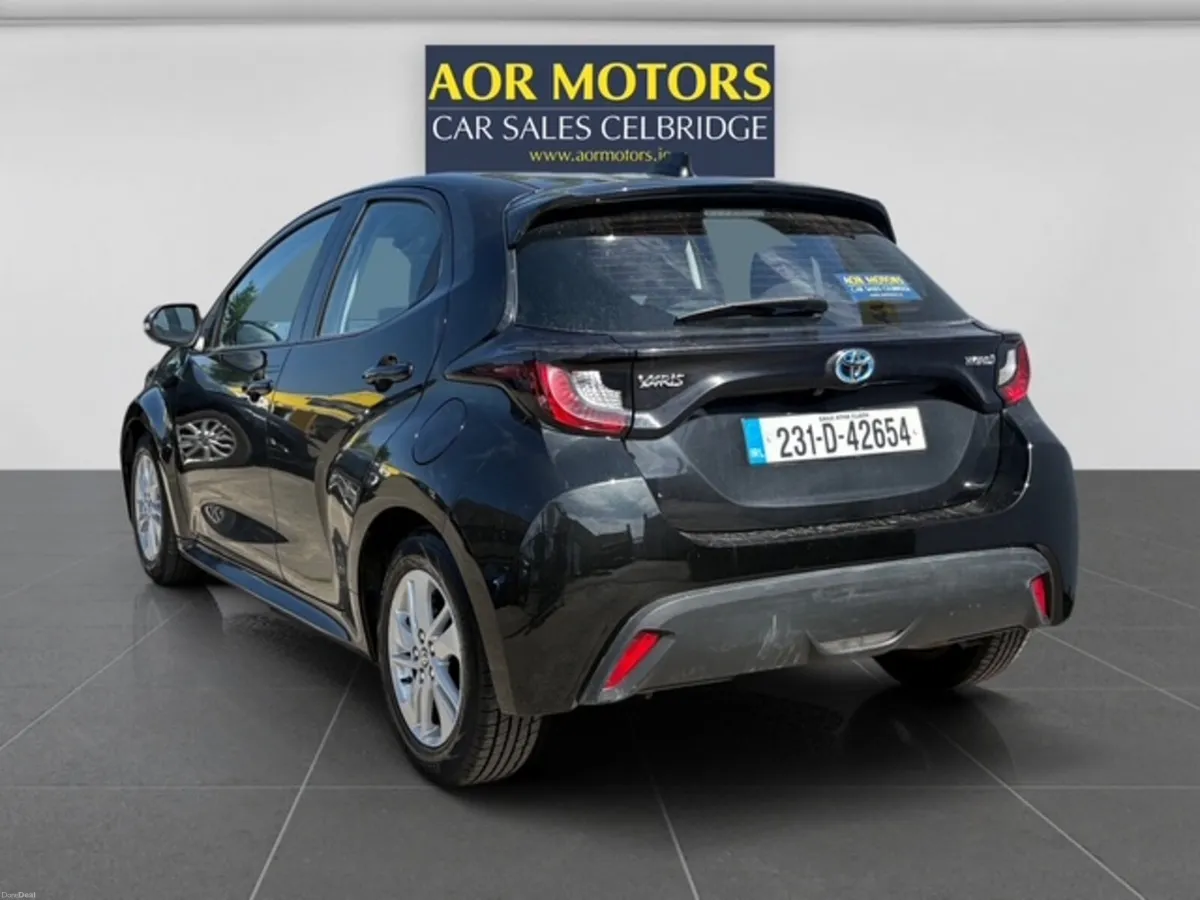 Toyota Yaris 2023 - Image 4