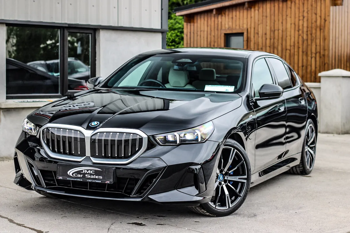 2024 BMW 530E PRO PACK LCI - Image 1