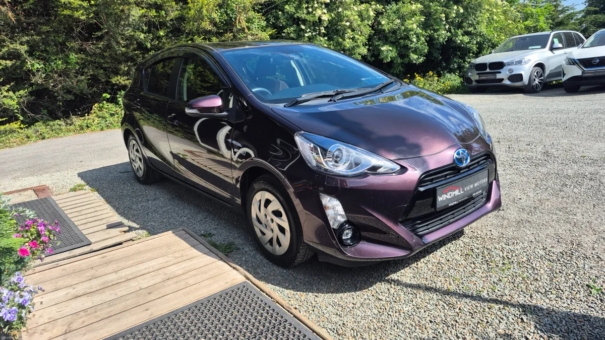 Toyota Aqua Hybrid Automatic 2016 - Image 2