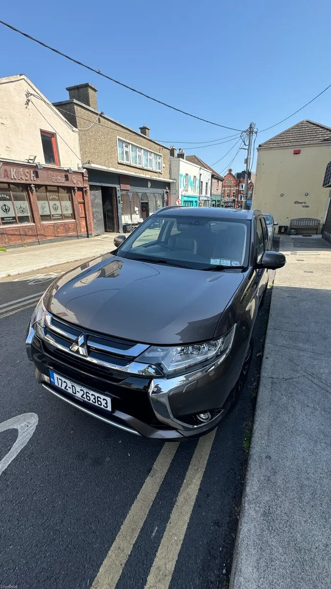 Mitsubishi Outlander 2017 - Image 1