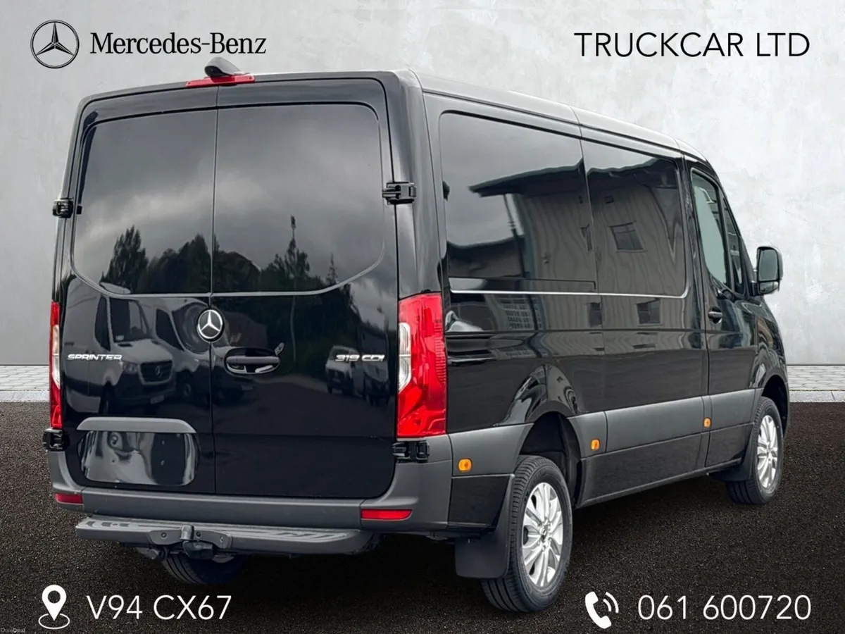 319.36 Mercedes Benz Sprinter Select A/T Low Roof - Image 6