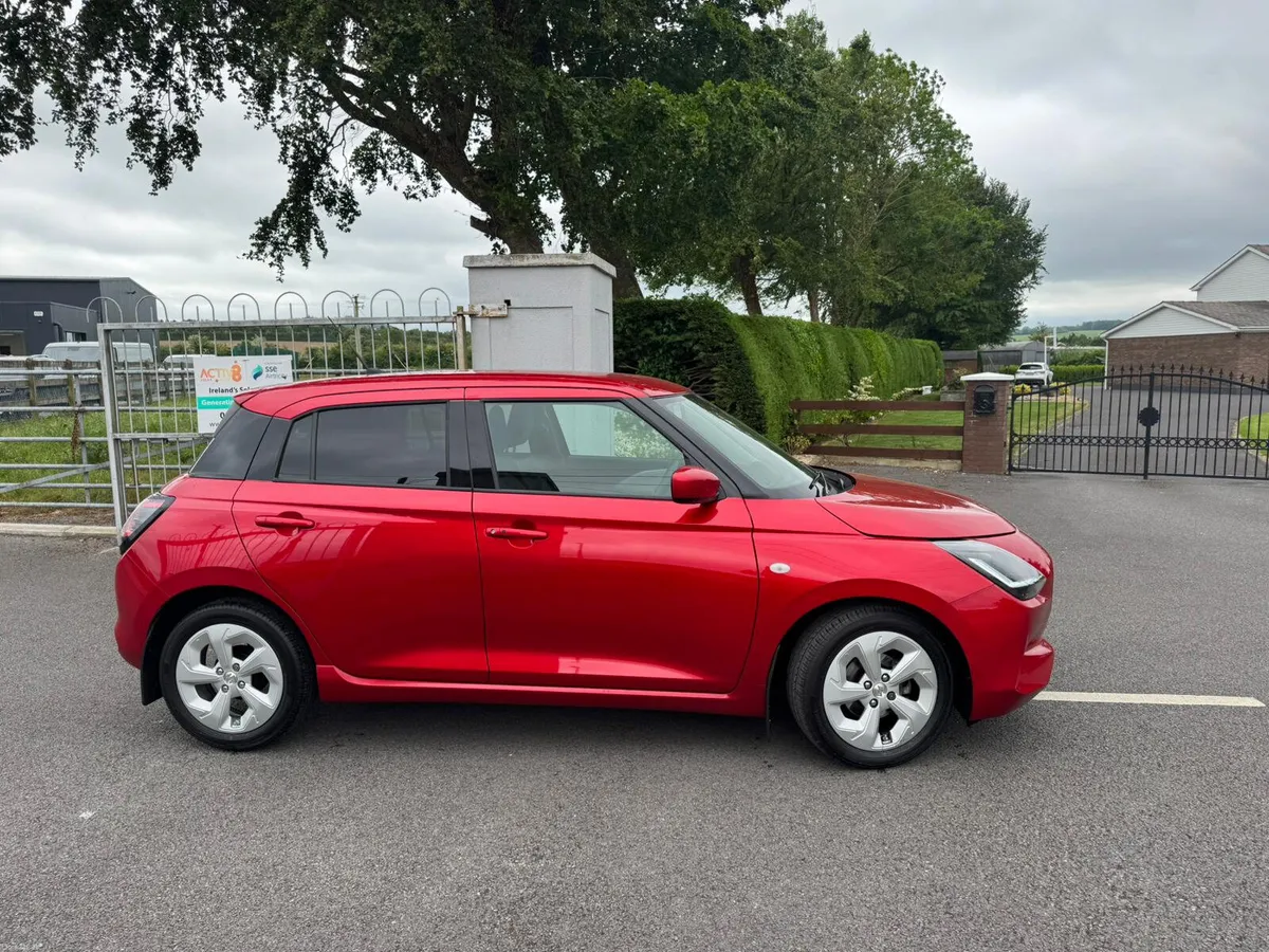 Suzuki Swift Motion Hybrid 2025 - Image 3