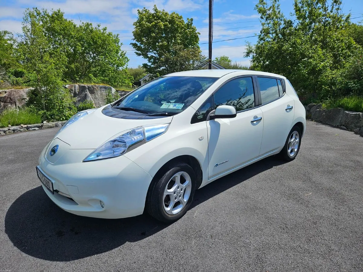 Nissan Leaf 2017 30KWh Low Milage - Image 1