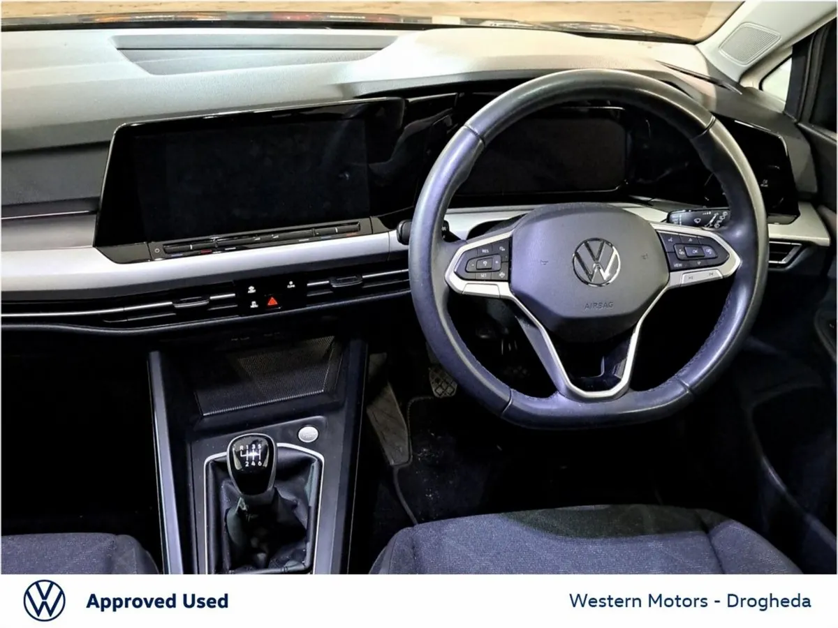 Volkswagen Golf 1.0 TSI 110HP Life - Image 3