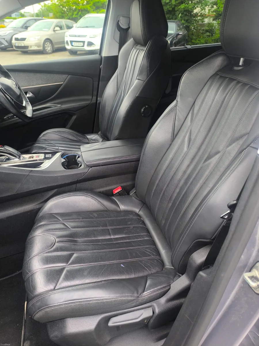 181 Peugeot 5008 1.6 AUTOMATIC - Image 3