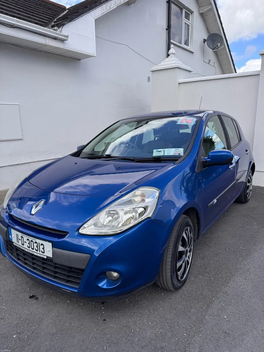 Renault Clio 2011 - Image 1