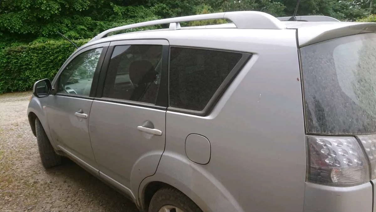 Mitsubishi Outlander - Image 4