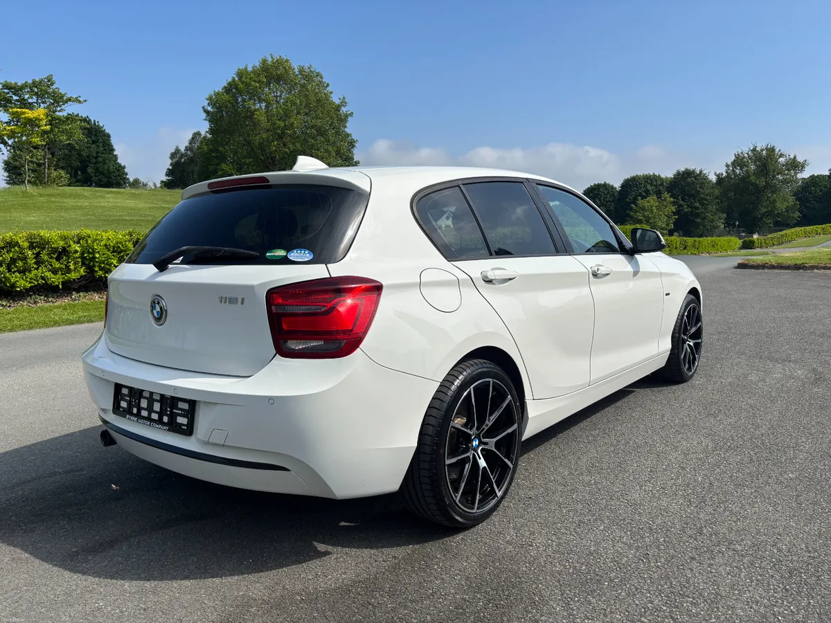 BMW 116i SPORT AUTO  2015 - Image 5
