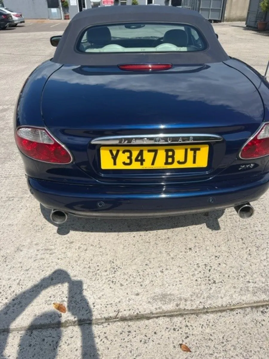 2001 Jaguar XK8 4.0 Convertible - Image 3
