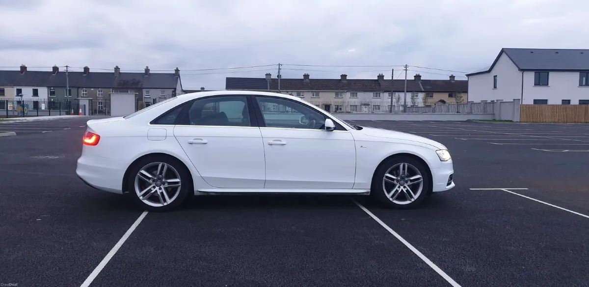 Audi A4 2013 - Image 1