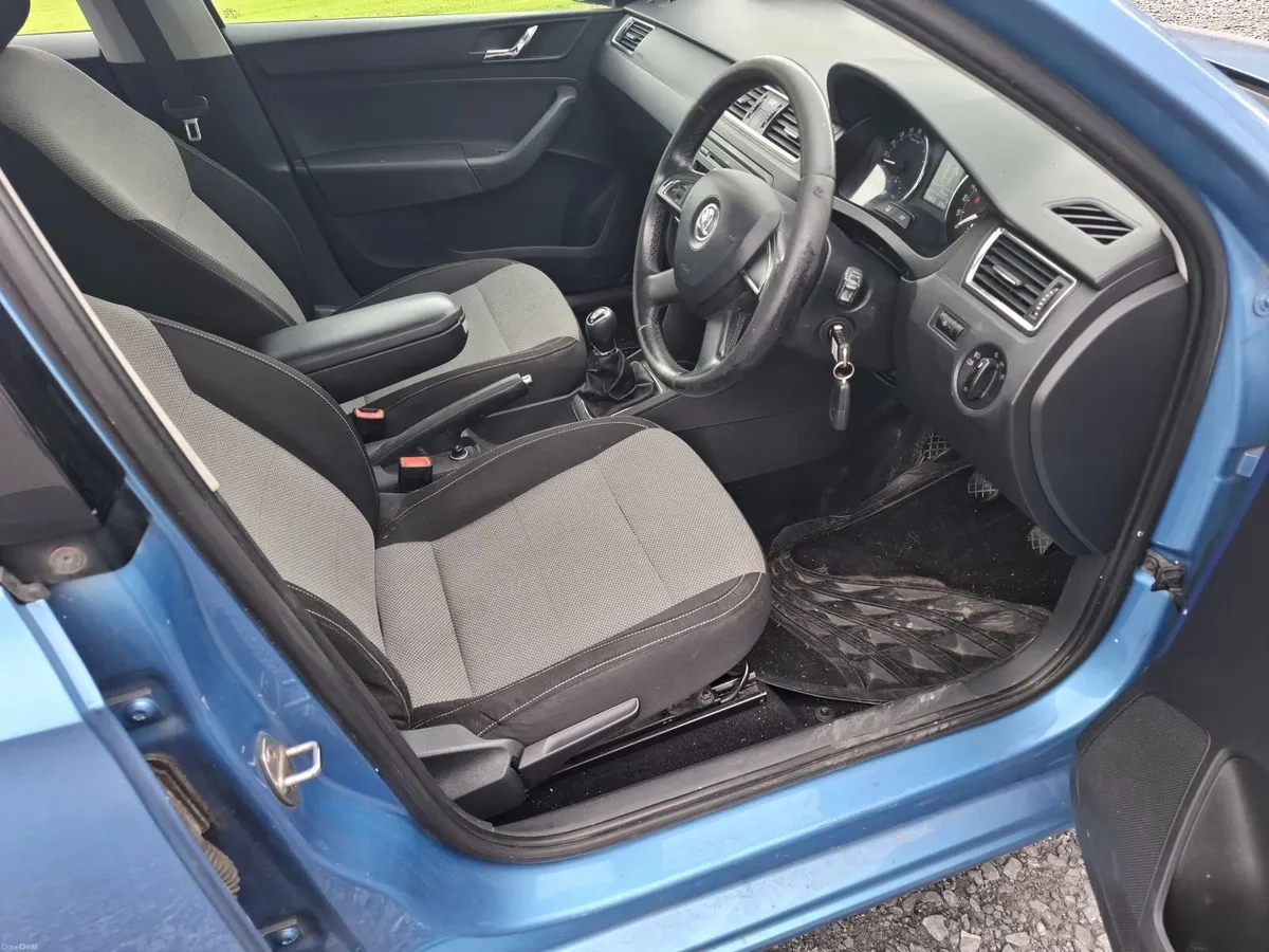 Skoda Rapid 2013. 1 owner - Image 3