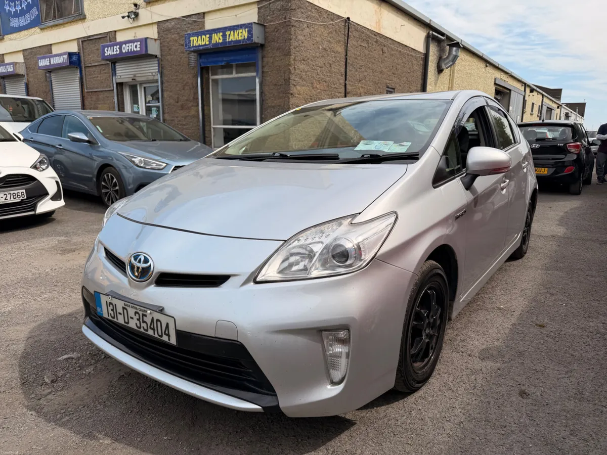Toyota Prius 2013 - Image 1