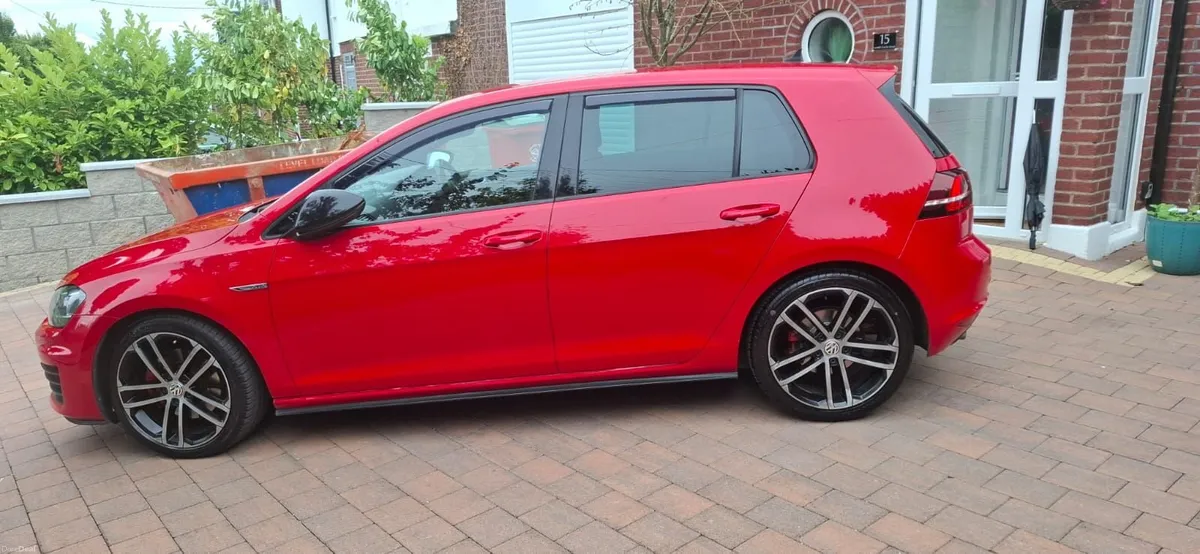 Volkswagen Golf 2016 GTD Manual - Image 2