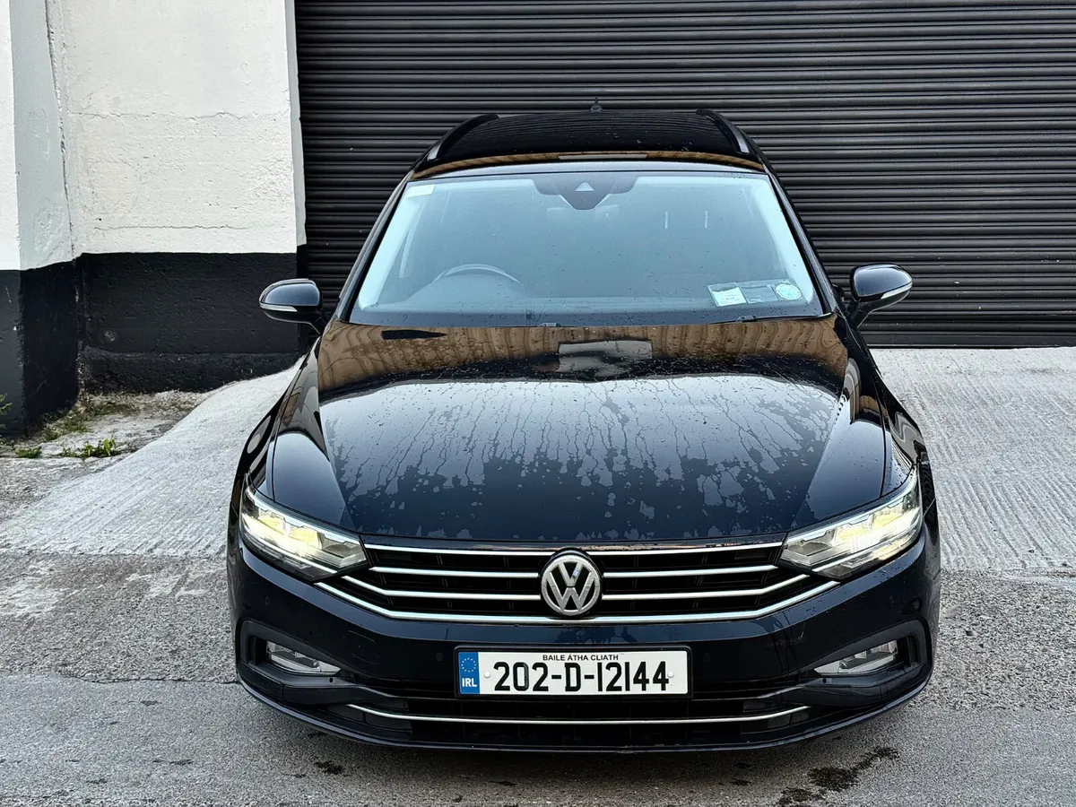 Volkswagen Passat 2020 - Image 3