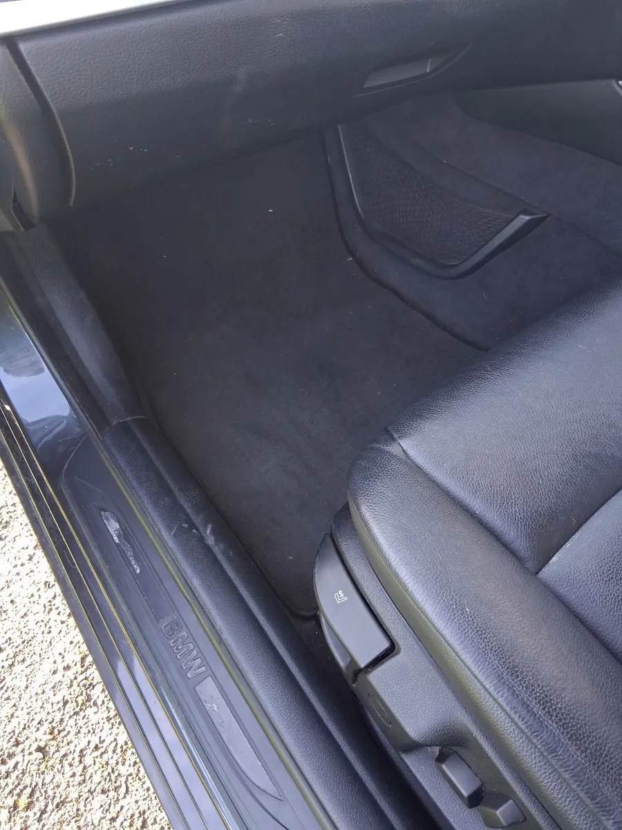 BMW 5-Series 2013 - Image 2