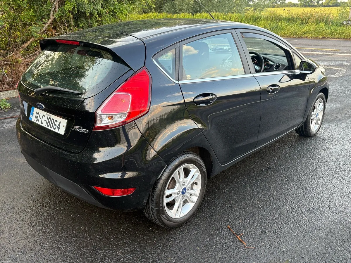 2016 161 Ford Fiesta 1.0 Petrol - Image 3