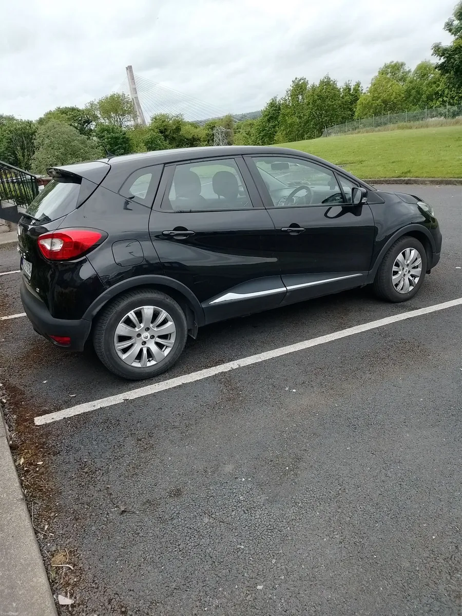 Renault Captur dci low miles - Image 3