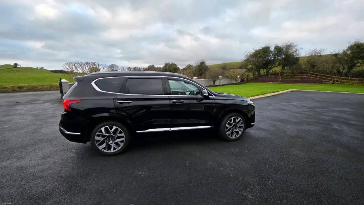 Hyundai Santa FE - Image 1