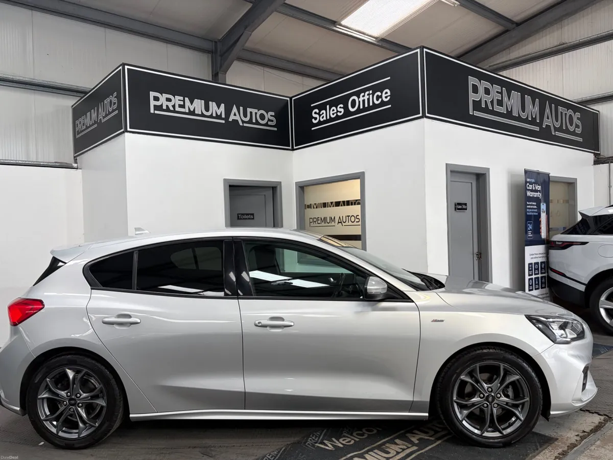 Ford Focus 2019. 1.0T  ST LINE - Image 2