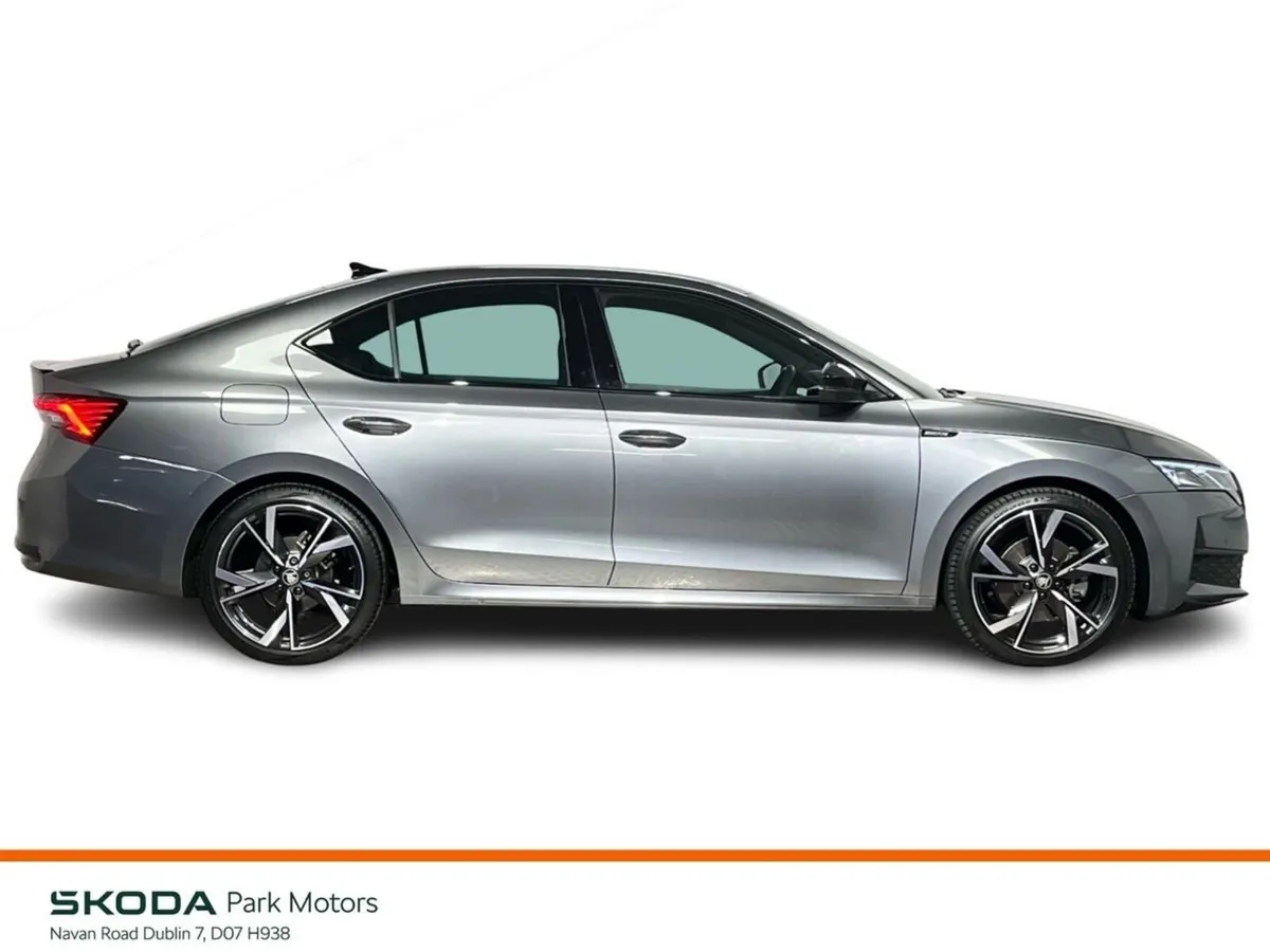 Skoda Octavia Sportline DSG 2.0TDI 150BHP - Revers - Image 6