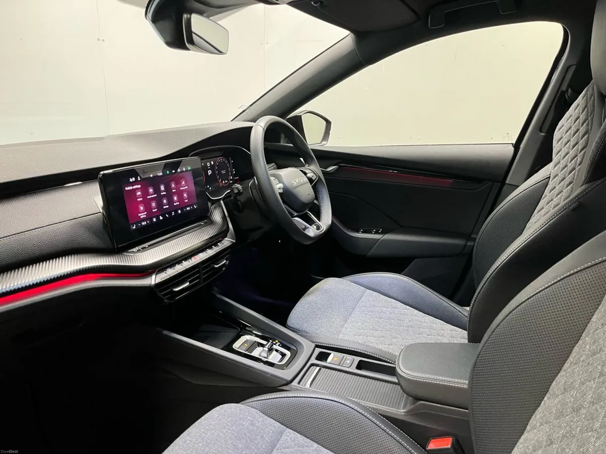 Skoda Octavia Sportline DSG 2.0TDI 150BHP - Revers - Image 4
