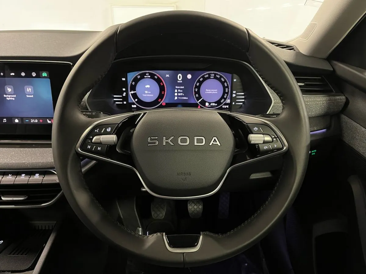 Skoda Octavia Selection+ Combi 2.0TDI 115BHP - Rev - Image 5