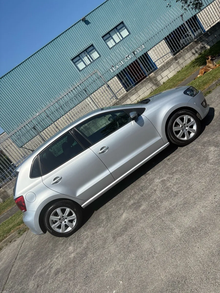 Car - Image 4