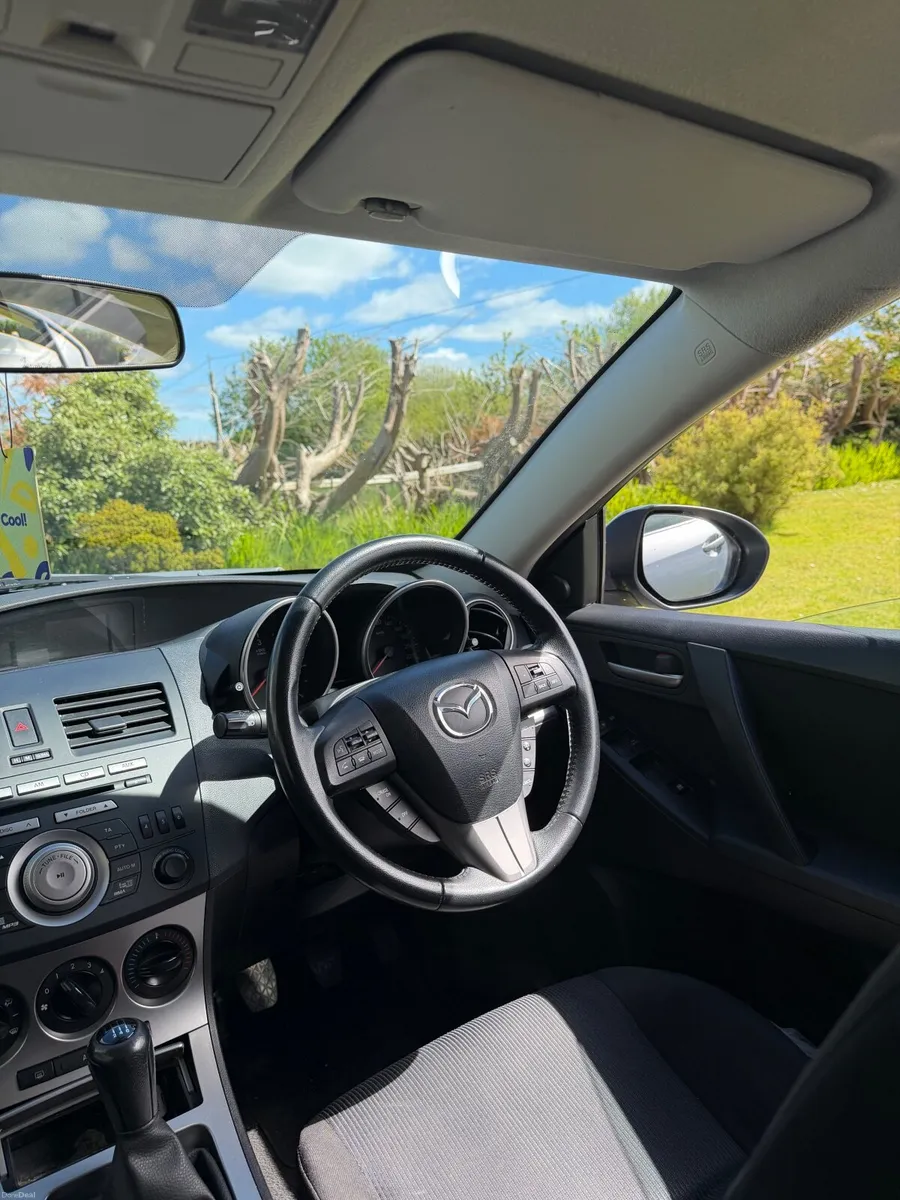Mazda Mazda3 2011 - Image 2