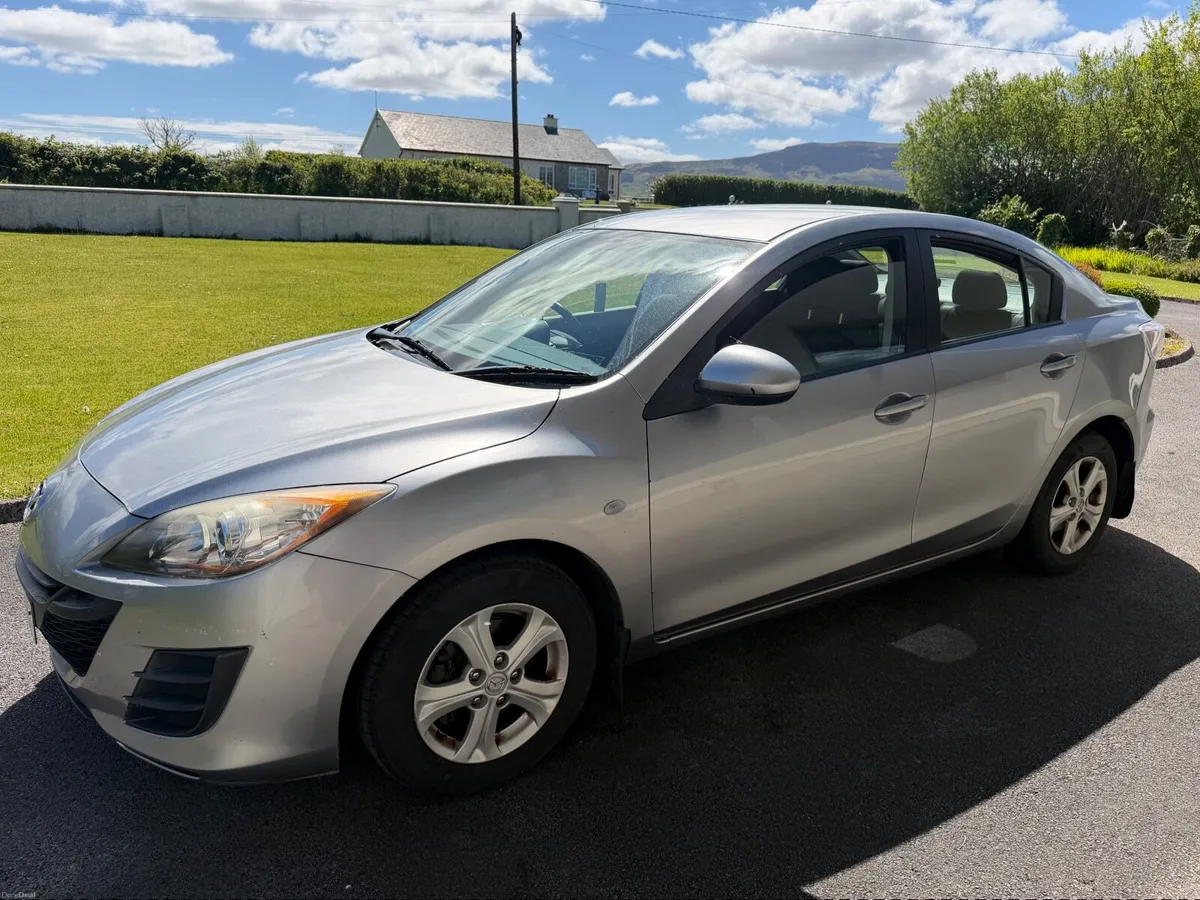 Mazda Mazda3 2011 - Image 3