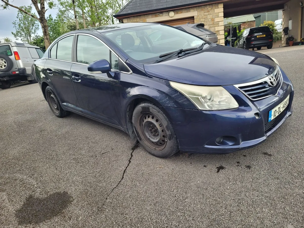 Toyota Avensis 2010 - Image 1