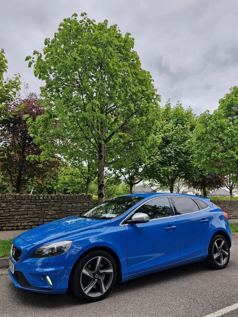 Volvo v40 D3 NCT 4-27 - Image 3