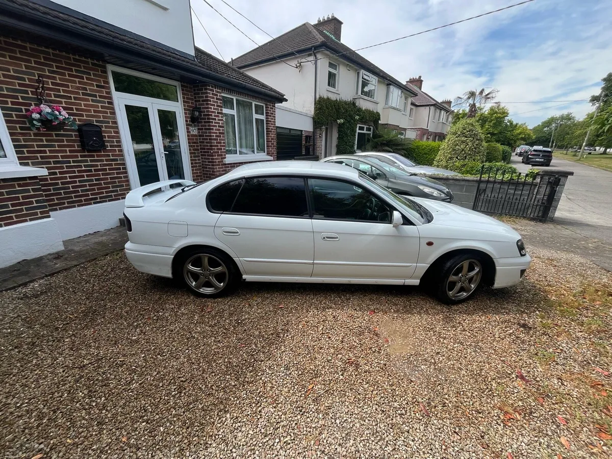Subaru Legacy B4 Twin Turbo - Automatic - Image 3