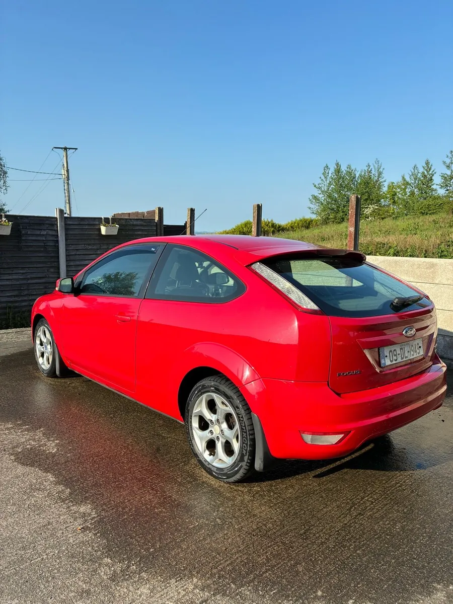 Ford Focus - Image 2