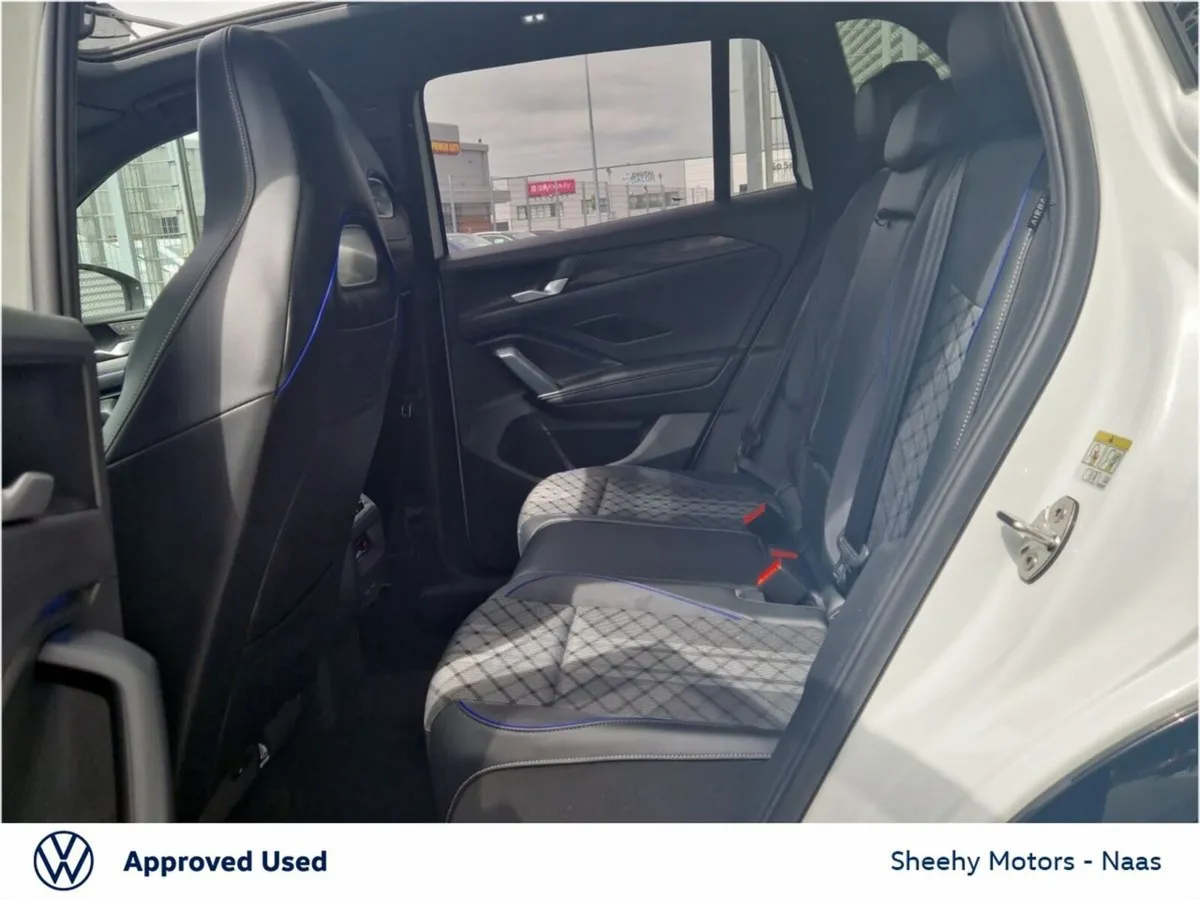 Volkswagen Tiguan R-Line 75 2.0TDI DSG - Image 6