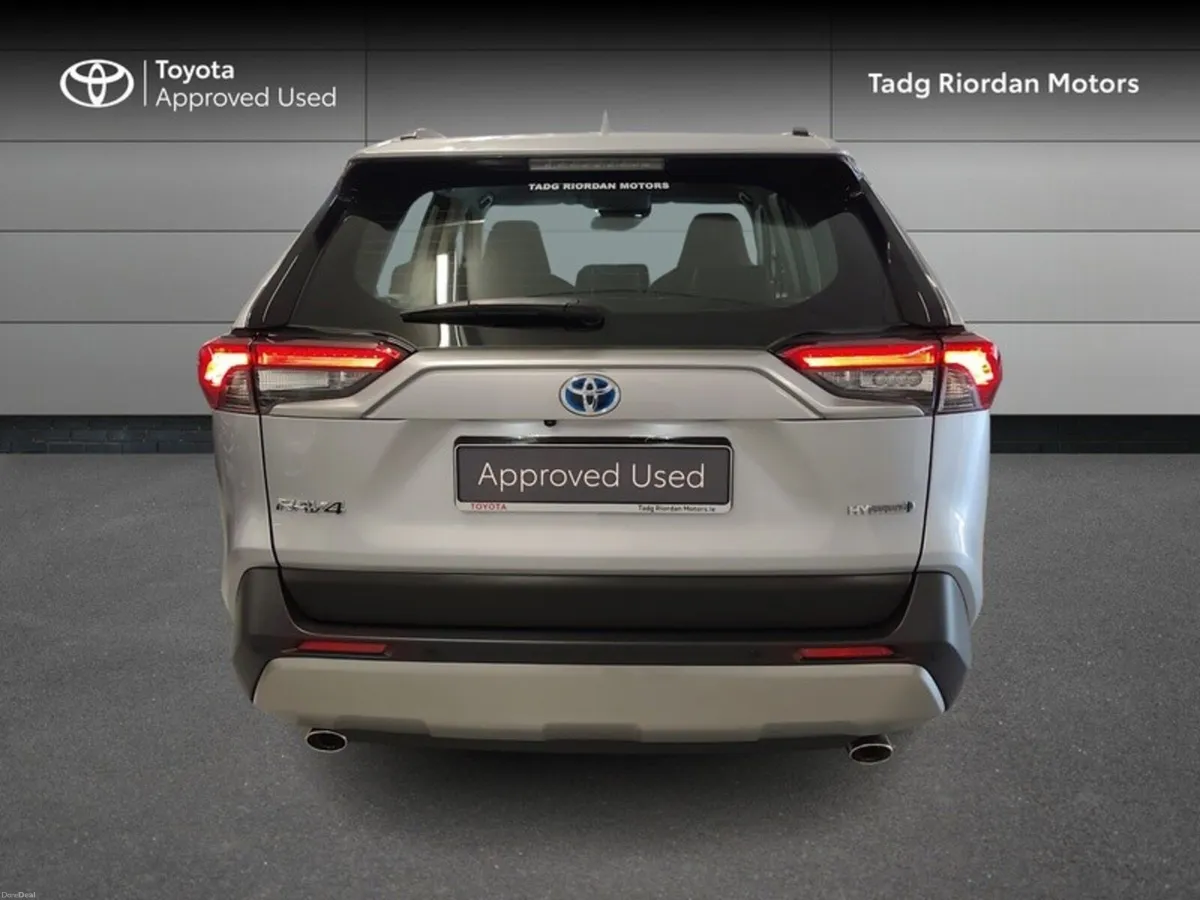Toyota RAV4 HYBRID LUNA 4DR AUTO - Image 4
