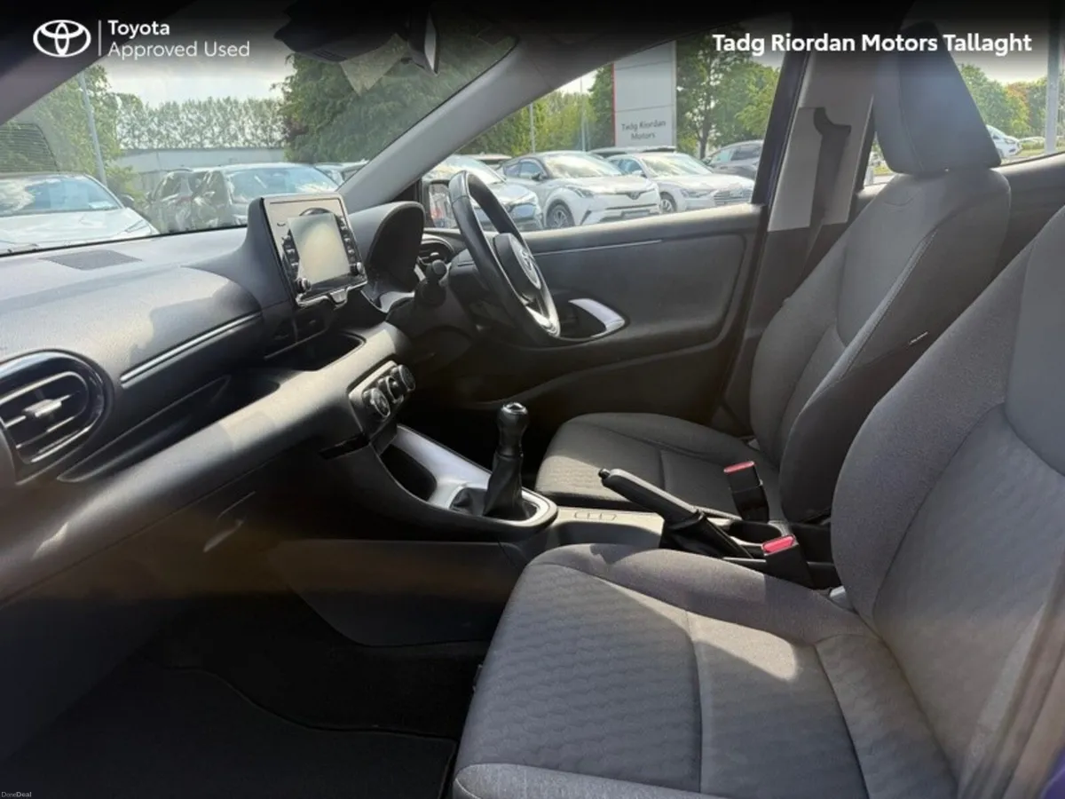 Toyota Yaris YARIS 1.0 LUNA - Image 6