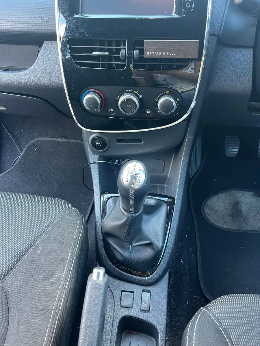 Renault Clio 2016 - Image 2