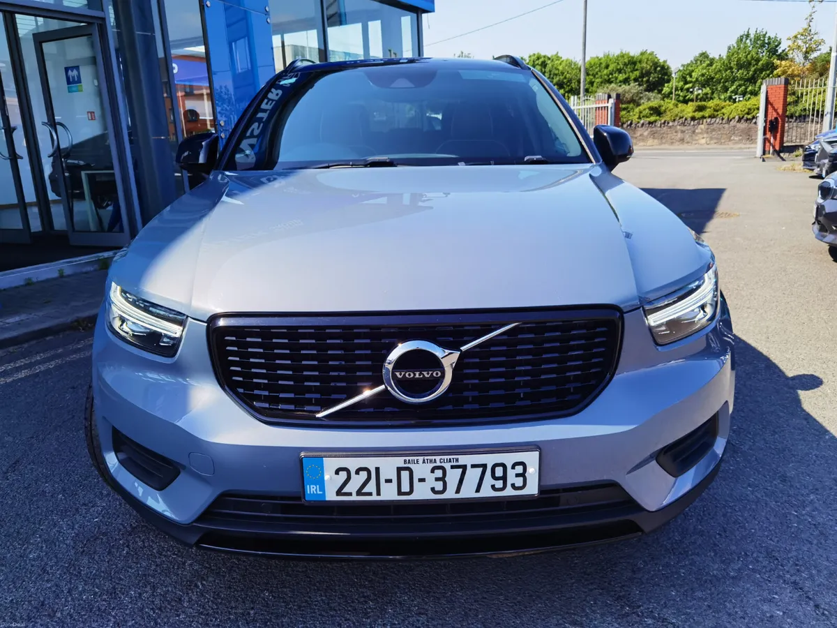 VOLVO XC40 1.5 T4 R-DESIGN INSCRIPTION AUTO PHEV - Image 2