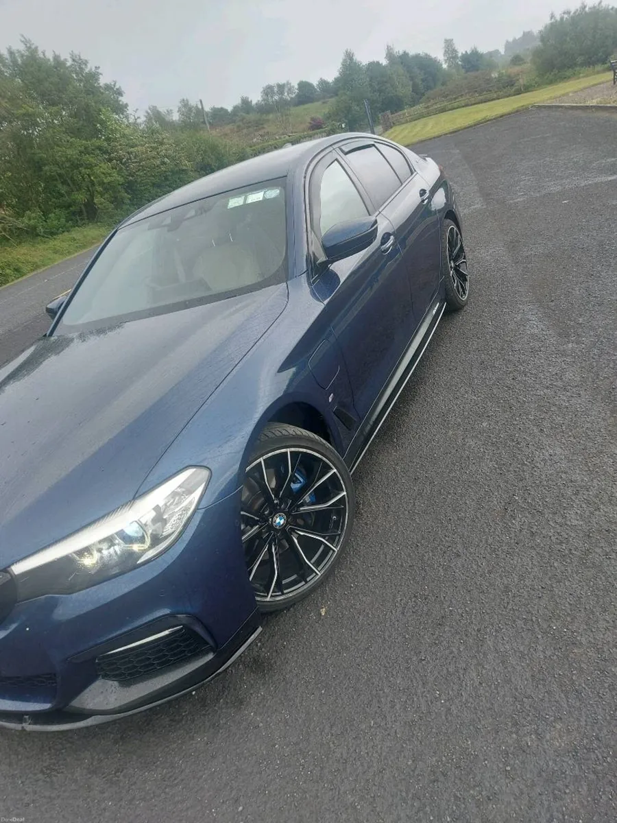 BMW 530E - Image 1