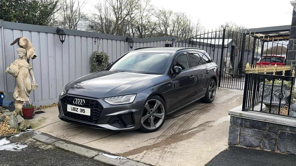 2020 Audi A4 2.0 TDI black edition S line Avant - Image 3